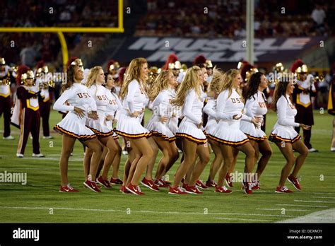 Los Angeles Usa 7th Sep 2013 Usc Trojans Cheerleaders In Action During The Ncaa Football