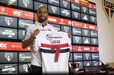 Lucas Moura Tra A Objetivo Em Retorno Ao S O Paulo Ser Campe O