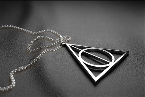 Harry Potter And The Deathly Hallows Logo