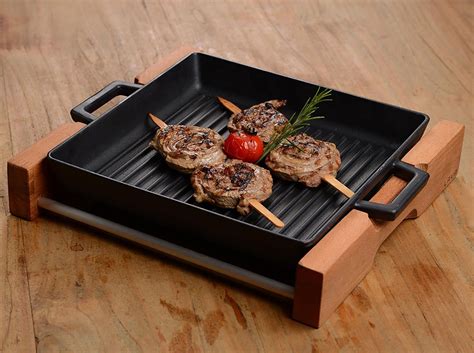 Grill Tray X Cm With Wooden Stand Lava Brand Kitchenshop