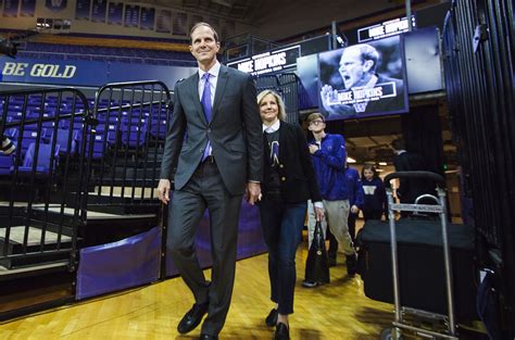 UW hands Mike Hopkins the keys to the men’s basketball program | UW ...