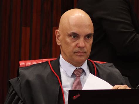 Moraes condena primeiro réu pelos atos golpistas de 8 de janeiro a 17