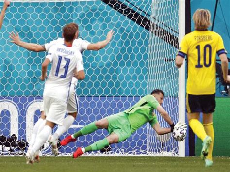 Sweden Beat Slovakia 1 0 Close In On Last 16 At Euro 2020