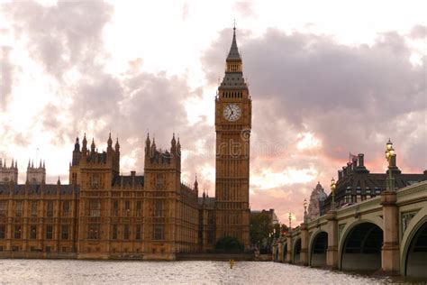 Historic Buildings in London Stock Photo - Image of bridge, famous ...