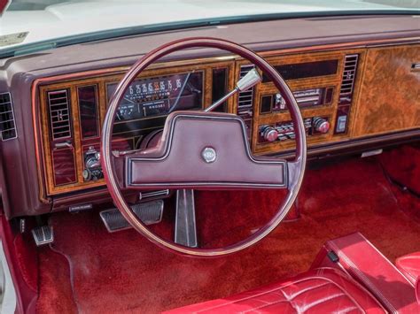 1982 Buick Riviera Photos