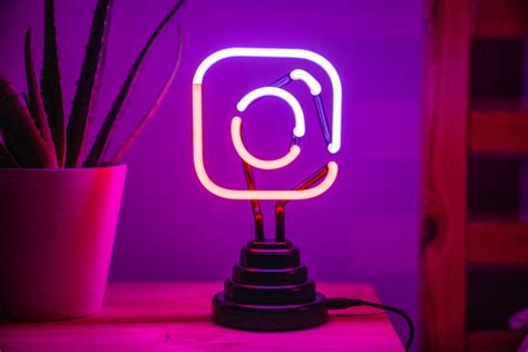 Neon Instagram Logo