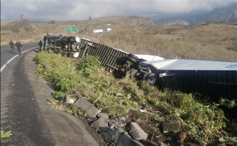 Vuelca Tr Iler En Las Cumbres De Maltrata Xeu Noticias Veracruz