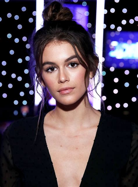 Kaia Gerber Just Got A New Haircut — & She Looks JUST Like Her Mom ...