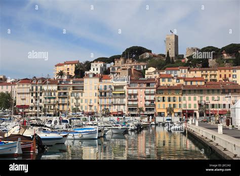 Cannes old town hi-res stock photography and images - Alamy