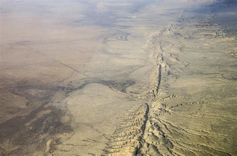 'Slow earthquakes' on San Andreas Fault increase risk of large quakes