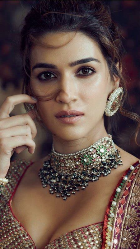 Recent Image South Actress Kriti Sanon 2817 Tamil Actress Kriti Sanon