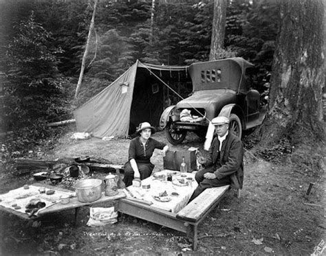 20 Amazing Vintage Photographs Of Tent Camper Trailers In The 1920s