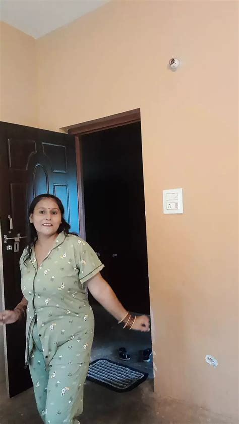 Puja Baby Dancing On The Floor Farm Asian Porn Feat Puja Xhamster