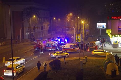 Wypadek W Chorzowie Na Katowickiej Zderzy Y Si Samochody S Ranni