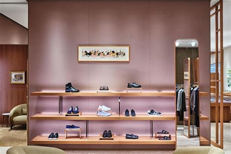 Купить HERMÈS, фирменный бутик Эрмес, адрес магазина в Москве