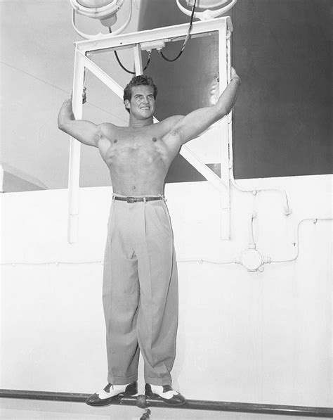 Story And Photos Of Steve Reeves From His Acting And Bodybuilding Career