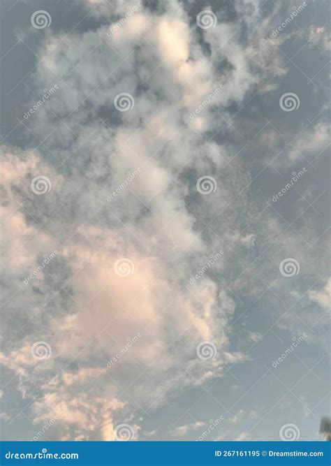 Abstrak Dan Irregular Blue Sky Stock Image Image Of Plain Wind
