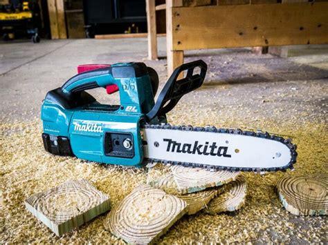 10 Inch Makita 18v Top Handle Chainsaw Preview Xcu06 Ope