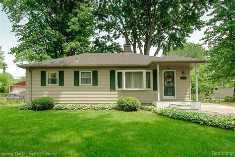 21761 Fenster St Belleville MI 48111 Zillow