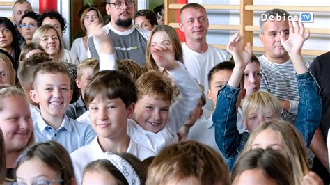 Dzieciaki z SP 10 rozpoczęły nowy rok szkolny! – Telewizja Debica.TV