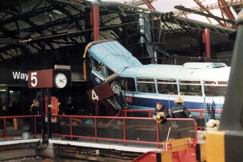 Class142 142059 Lime Street 5 October 1991 55709 55755 Se… Flickr