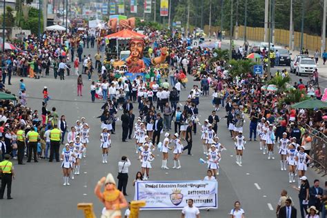 Portoviejo Celebra Su Independencia Con Desfile Estudiantil C Vico Y