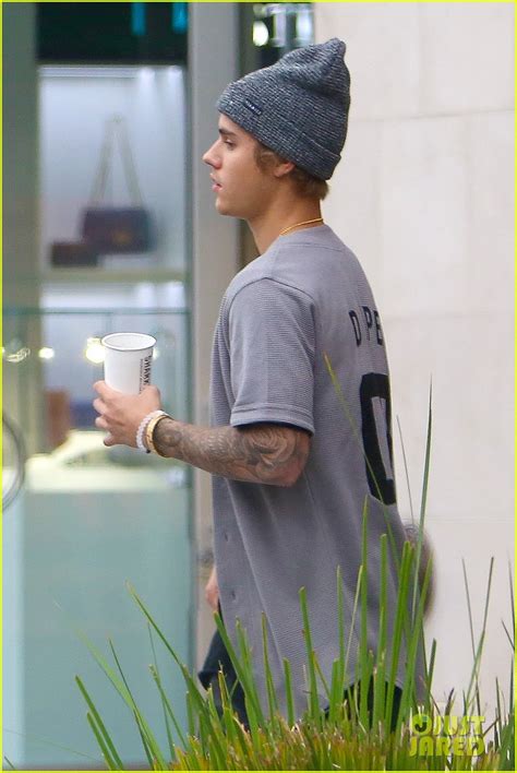 Justin Bieber Emerges After His Emotional Apology Photo 3291471 Justin Bieber Photos Just