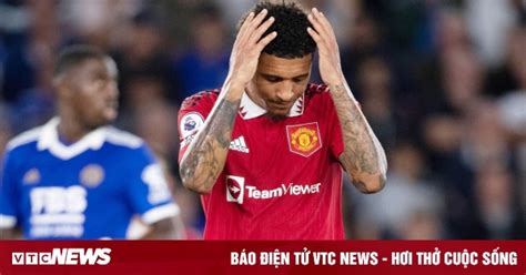 Bị HLV Erik ten Hag trục xuất khỏi nhóm nội bộ Sancho hết cửa ở lại