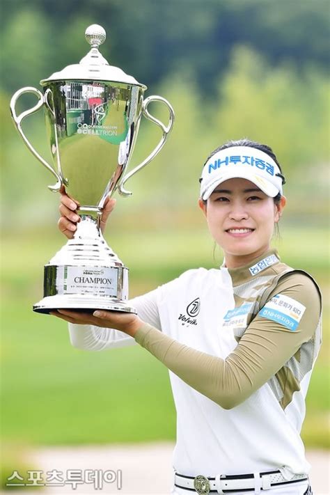 Klpga 시즌 2승 박민지 세계랭킹 17위 도약8계단 상승 네이트 스포츠