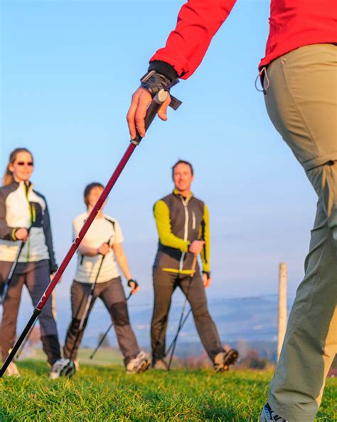 Nordic Walking Bei Ruhrfital Ruhrfital Physio Und Sporttherapie