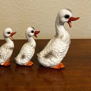 Set Of 5 Vintage Norcrest Hand Painted Small Ceramic Ducks Geese Mama