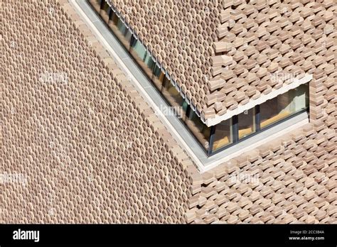 Tate Modern Blavatnik Building Exterior Stock Photo Alamy