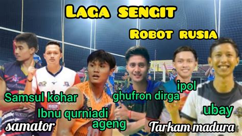 Aksi Pemain Samator Bertemu Dengan Pemain Tarkam Madura Volleyball