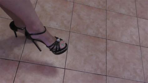 Free Dangling Tits Porn Videos Xhamster