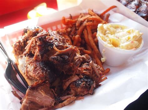 The 25 Best Foods To Try In St Louis Mo Best Bbq Bbq Food