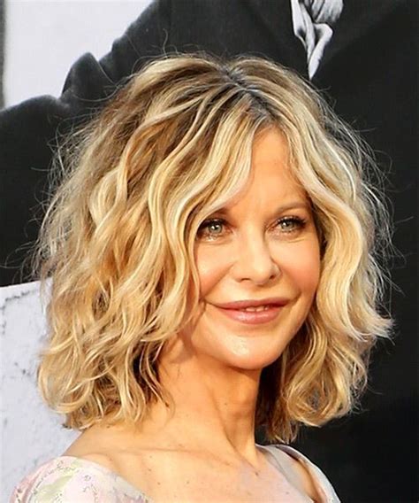 Meg Ryan Medium Wavy Light Blonde Bob Haircut | Wavy bob hairstyles, Meg ryan hairstyles, Long ...