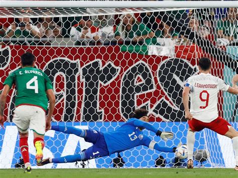 México Vs Polonia Por El Grupo C Del Mundial Qatar 2022 En Vivo Ochoa Frustró A Lewandowski Y