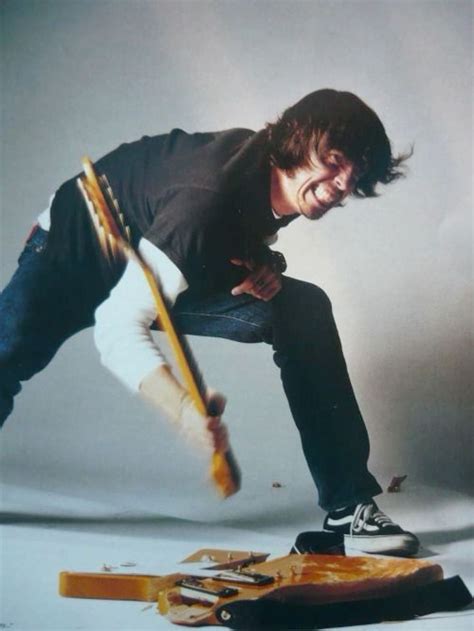 Rip Daves Guitar😔 In 2024 Dave Grohl Foo Fighters Dave Foo Fighters