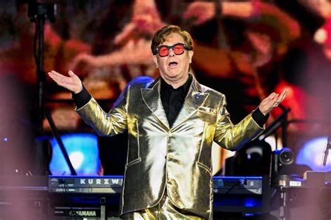 Elton John Confirms Last Ever Uk Show At Glastonbury Performance