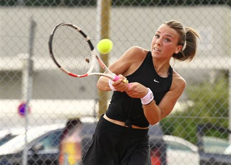 Tennis Championnats De France Une D Couverte Express De Roland