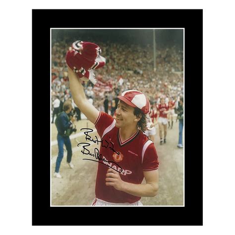 Signed Bryan Robson Photo Display 12x10 FA Cup Final 1985