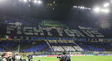 Inter Benfica Coreografia Da Brividi Allo Stadio San Siro Foto