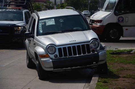 Choca Urbano Con Camioneta Particular En Calles De Boca Del Río