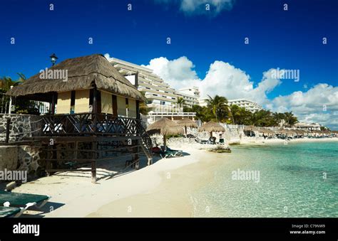 Hotel riu cancun hi-res stock photography and images - Alamy