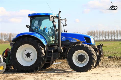 Foto New Holland T 6080 1407857