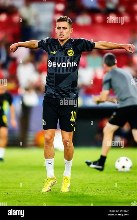 Thorgan Hazard Borussia Dortmund 10 Foto Omar Arnau Stock Photo