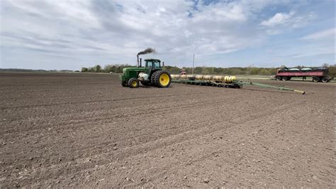 John Deere 4840 Planting Corn YouTube