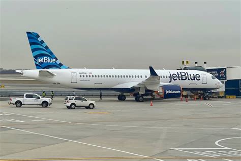First Look Inside Jetblues Swanky New Airbus A220