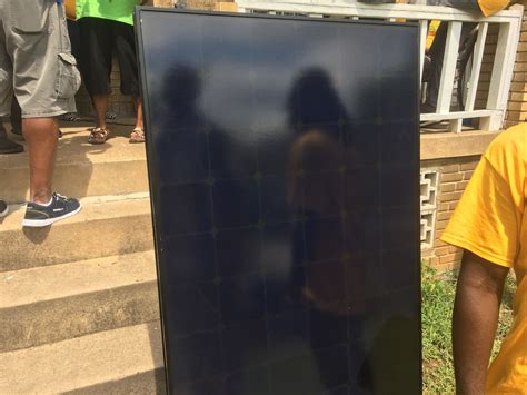 New Dc Program Puts Solar Panels On Homes Of Low Income Families Wtop News