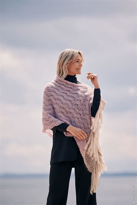 Strickset Poncho Im Wellenmuster Aus Setasuri Big Von Lana Grossa